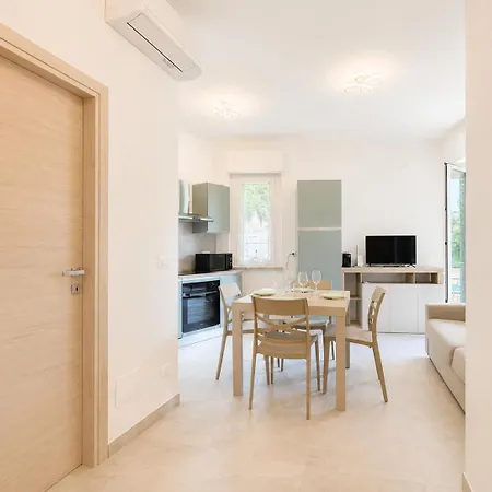 Apartamento Hostdomus - La Bussola With Pool